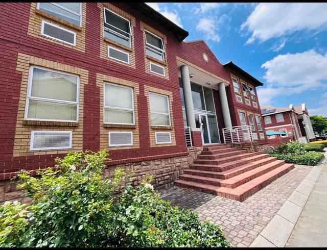 600M² OFFICE FOR SALE IN FOURWAYS